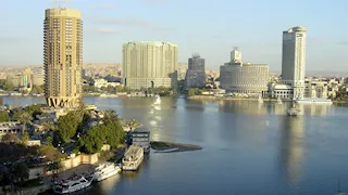 القاهرة 33 درجة.. انخفاض الحرارة غدًا وفرص أمطار على 3 مناطق 