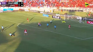 القائم يحرم تريزيجيه من تسجيل هدفًا رائعًا للأهلي في مرمى المحلة (فيديو)