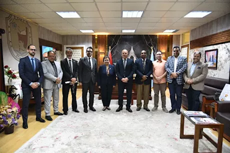 جامعة سوهاج تتعاون مع الصحة لخفض الولادات القيصرية ووفيات المواليد