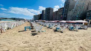 25 صورة ترصد.. شواطئ الإسكندرية خالية من المصطافين بسبب ملتم أغسطس