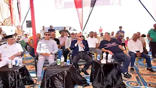 بالصور- محافظ الأقصر يتفقد الغابة الشجرية الجديدة بالقرنة