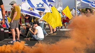 حكومة إسرائيل تصدم عائلات الأسرى.. لا نعرف أماكن أبنائكم في غزة