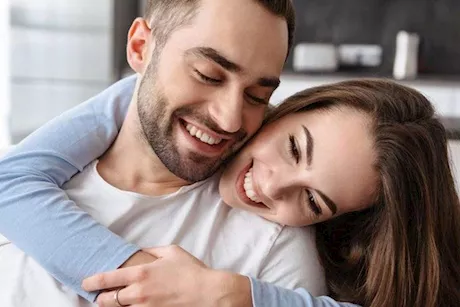 لعلاقة زوجية جيدة- إليكِ أفضل 10 أماكن للإثارة عند الرجال