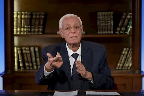 حسام موافي يحذر من ارتفاع هذه المواد بالدم 