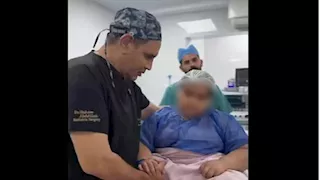 جراحة "تكميم معدة" لطفلة تثير جدلًا.. والطبيب المعالج يُعلق لمصراوي