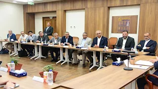 رئيس هيئة الدواء يستقبل ممثلي شركات التوزيع لمراجعة موقف مبادرة "الإكسبير"