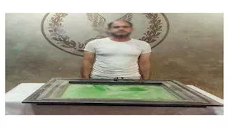 فيديو فاضح.. الأمن يضبط عاطل سرق شباك سلم من عقار بالمقطم