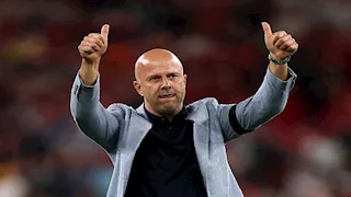 "استمروا في التفوق علينا".. ماذا قال سلوت عن الخسارة من مانشستر سيتي؟