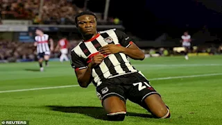 14 عاماً في الأكاديمية ثم الانتقام.. كيف أطاح وارن بمانشستر يونايتد؟