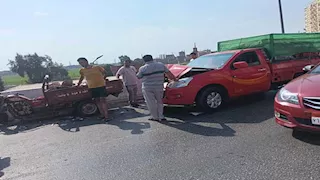 بينهم رضيع.. إصابة 6 أشخاص من أسرة واحدة في حادث تصادم بالشرقية (صور)