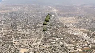 10 صور.. مصر تواصل الإسقاط الجوي للمساعدات الإنسانية على قطاع غزة