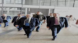 صور.. رئيس وزراء لبنان يزور المتحف المصري الكبير ويشيد بالحضارة الفرعونية