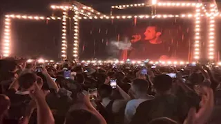 أمير عيد يشعل حماس الجمهور بحفل "كايروكي" في العلمين الجديدة بأغنية "الكيف"