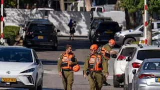 محاولة اغتيال تستهدف شخصيات بارزة في تل أبيب |تفاصيل الانفجار