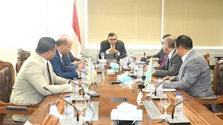 وزير الإسكان يتابع مشروع المماشي السياحية بمدينة 6 أكتوبر