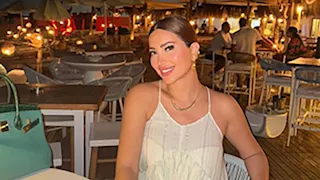 نسرين طافش بفستان أبيض.. وتعلق برومانسية: وأنت حدي ما بدي الوقت يعدي