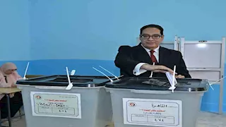 رئيس جامعة القاهرة يدلي بصوته في انتخابات مجلس الشيوخ: نستكمل مسيرة الوطن