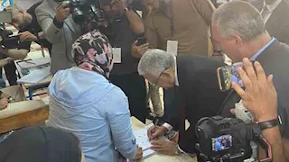 رئيس مجلس النواب يدلي بصوته في انتخابات الشيوخ 2025