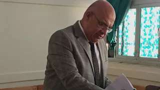 نائب محافظ القاهرة يُدلي صوته في انتخابات الشيوخ 2025 بالتجمع الأول