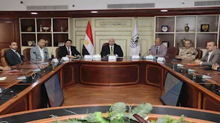 محافظ بني سويف يراقب سير انتخابات الشيوخ من غرفة عمليات المحافظة