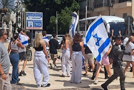 قناة عبرية تشيد بتحركات الإخوان ضد مصر: حولت الغضب لضد القاهرة