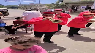 بالطبل.. فرقة شعبية تنشر البهجة بانتخابات الشيوخ بالمنوفية (صور)