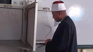 وكيل أوقاف الشرقية يُدلي بصوته في "الشيوخ": واجب شرعي ووطني (صور)