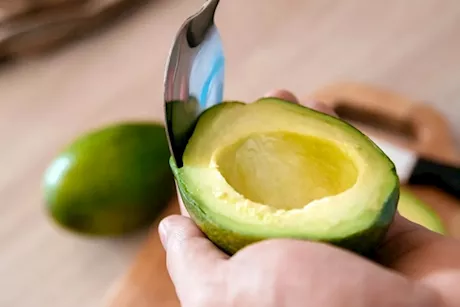 هل تناول الأفوكادو على الإفطار آمن؟