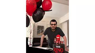 "تورتة وبلالين".. تركي آل الشيخ يحتفل بعيد ميلاده