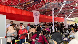 لليوم الثاني.. إقبال كبير وطوابير أمام لجان الشيوخ في بورسعيد - صور 