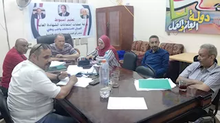 غرفة عمليات تعليم أسيوط تواصل متابعة انتخابات مجلس الشيوخ - صور 