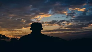 فوائد صحية عند النظر إلى السماء ليلاً.. تعرف عليها