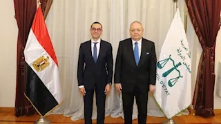 رئيس مجلس الدولة يستقبل وزير الاستثمار والتجارة الخارجية لتقديم التهنئة