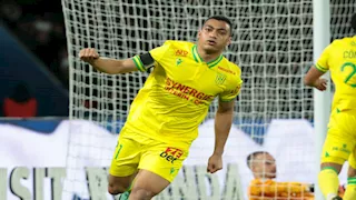 بقيادة مدرب منتخب مصر السابق.. اهتمام يوناني بمصطفى محمد