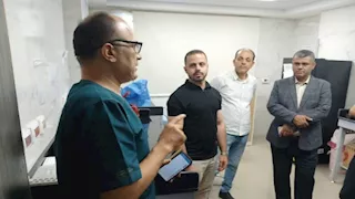 وكيل صحة المنيا يفاجئ المستشفيات ويحيل المقصرين للتحقيق