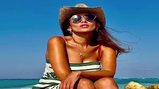 14 صورة لـ زينة على البحر: فيه ناس روحك الحلوة بتزعج اضطراباتهم النفسية