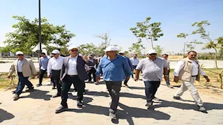 وزير الإسكان ومحافظ القاهرة يتفقدان مشروع حدائق "تلال الفسطاط" بمصر القديمة   