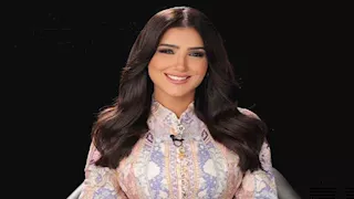 مي عمر بفستان جريء.. ما سر اختيارها للون الوردي؟