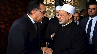رئيس الوزراء يُهنئ شيخ الأزهر بحلول ذكرى المولد النبوي الشريف