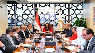 وزيرة التنمية المحلية ومحافظ جنوب سيناء يناقشان مشروعات تطوير منطقة البلوهول