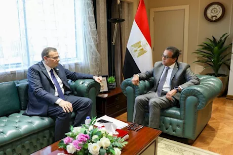 وزير الصحة يبحث مع رئيس التنظيم والإدارة تطوير المنظومة الصحية