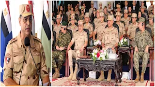 وزير الدفاع يشهد المرحلة الرئيسية لتدريب "النجم الساطع 2025" - صور