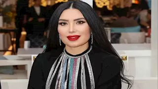 "كروب توب".. عبير صبري تخطف الأنظار بإطلالتها