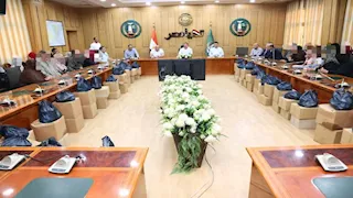 "بقيمة نصف مليون جنيه".. محافظ المنوفية يوزع مساعدات لـ55 حالة إنسانية (صور)