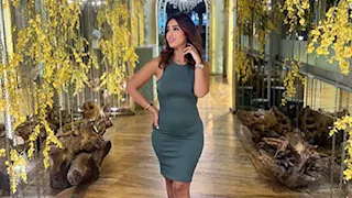 بعد إعلان طليقها خطوبته..رنا سماحة تخضع لإطلالة جريئة والجمهور يعلق(صور)