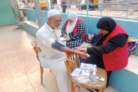 85 مليون خدمة طبية مجانية.. ماذا قدمت 100 مليون صحة في شهرين؟ 