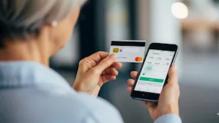 رغم إدراكها للخداع.. روسية تمنح 10 ملايين روبل لمحتالين "لطفاء"