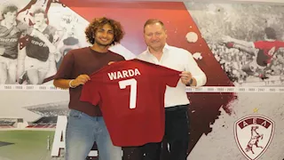 بعد عودته رسميًا.. ماذا قدم عمرو وردة في تجربته السابقة مع لاريسا اليوناني؟