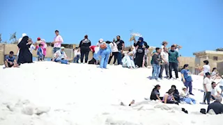 تجعلك تشعر وكأنك في القطب الشمالي.. تعرف على سر بورسعيد الأبيض -صور