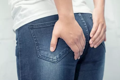 أسباب ظهور حب الشباب في المؤخرة وعلاجه